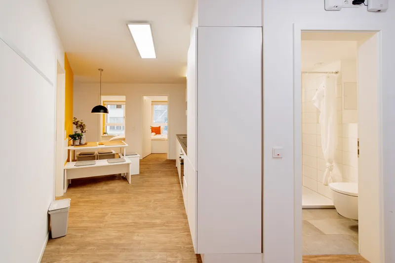 Mietrabatt - NUR FÜR STUDENTEN - Vollständig möbliertes Privatzimmer in einer 3-er WG — photo 1